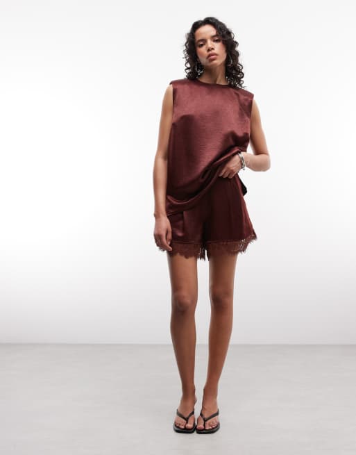 ASOS DESIGN - Brune skræddersyede shorts med blondekanter i satin, 3 af 5