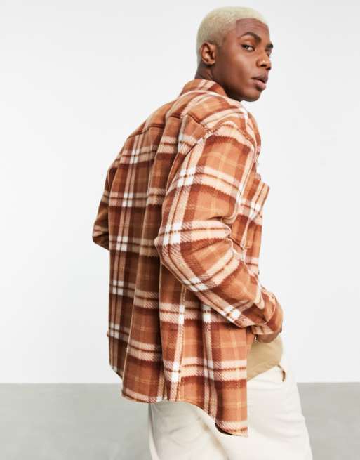 ASOS DESIGN – Brunrutig fleeceskjorta i 90-talsstil med oversize passform, 3 av 4