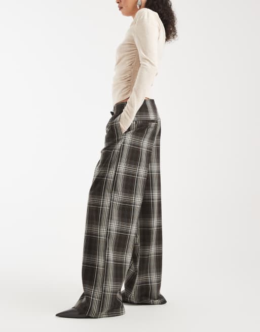 ASOS DESIGN – Brunrutiga byxor med raka ben utan midjeband, 3 av 5