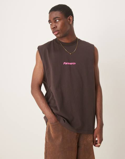 ASOS DESIGN – Brunt linne i oversize med sportigt tryck - view 1