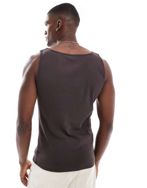 ASOS DESIGN – Brunt, ribbat, enkelt linne i muscle fit  , 4 av 4