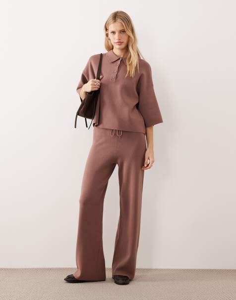ASOS DESIGN – Brunt set med pikétröja med boxig passform och dolt knappsprund och vida byxor - view 1