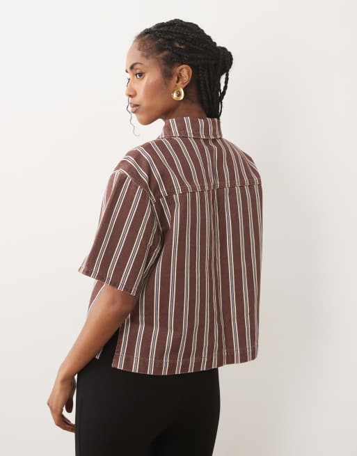 ASOS DESIGN - Brunt sæt med poloskjorte med striber i denim i firkantet pasform, 4 af 4