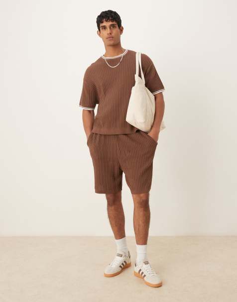 ASOS DESIGN - Brunt strikket oversized sæt med T-shirt og shorts med tekstur - view 1