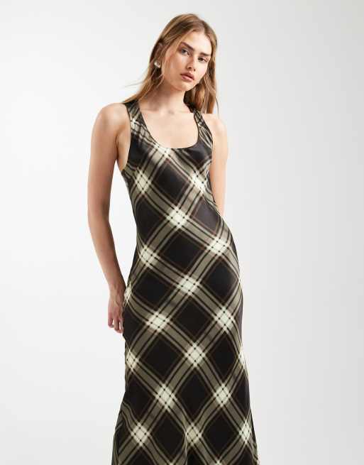 ASOS DESIGN - Brunternet maxikjole i satin med dyb rund hals, 4 af 4
