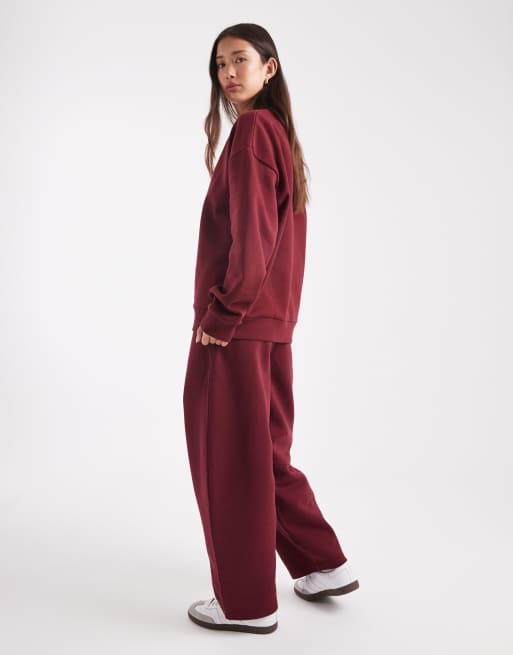 ASOS DESIGN brushback barrel leg brushback sweatpants in burgundy, 2 of 5