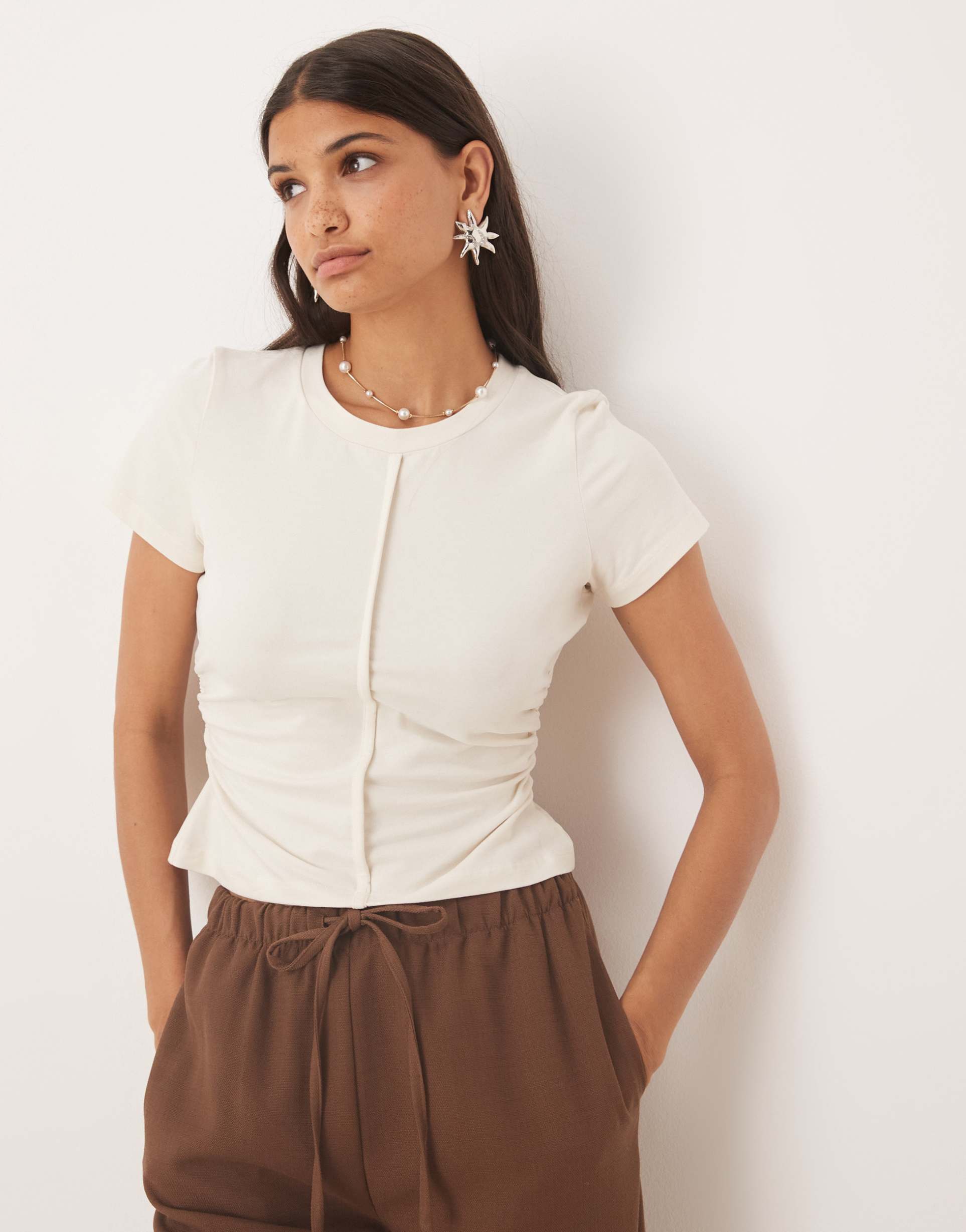 asos design brushed cotton waist detail shrunken tee in cream