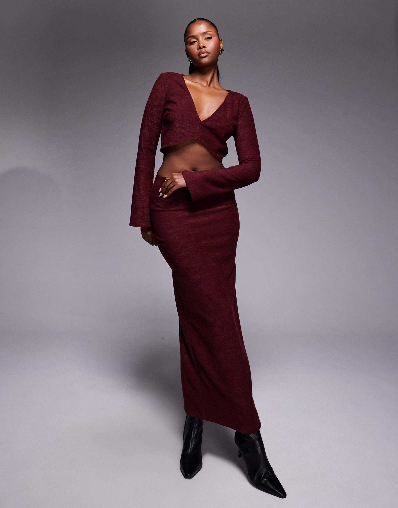 Макси-юбка из матового трикотажа в рубчик от ASOS DESIGN бордового цвета - часть комплекта