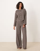 ASOS DESIGN capri pants with side split in black - part of a set