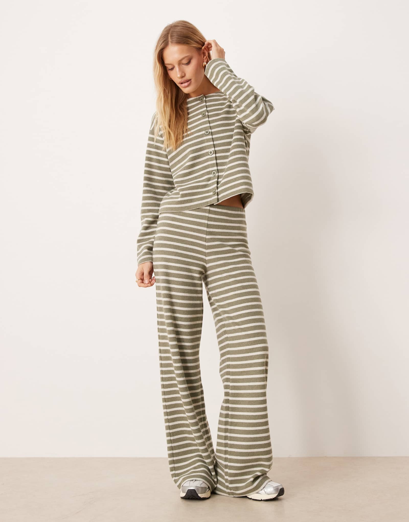 Широкие брюки ASOS DESIGN в полоску с кисточками зеленого цвета - часть комплекта