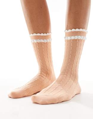 ASOS DESIGN – Brzoskwiniowe skarpetki do kostki z tkaniny pointelle z falbanką