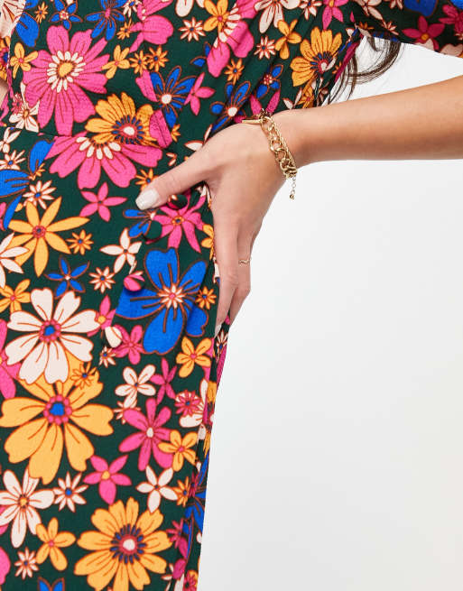 ASOS DESIGN bubble crepe v neck puff sleeve jumpsuit in ditsy floral, 3 of 4