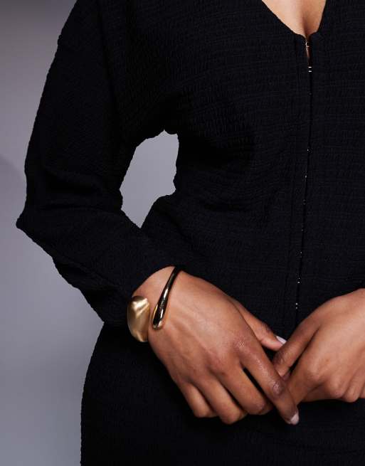 ASOS DESIGN bubble rib barrel sleeve top with hook and eye in black (part of a set), 4 of 4
