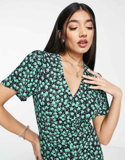 ASOS DESIGN bubble short sleeve tea culotte jumpsuit in black and green floral, 3 of 4