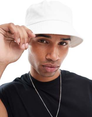 ASOS DESIGN ASOS DESIGN bucket hat in white