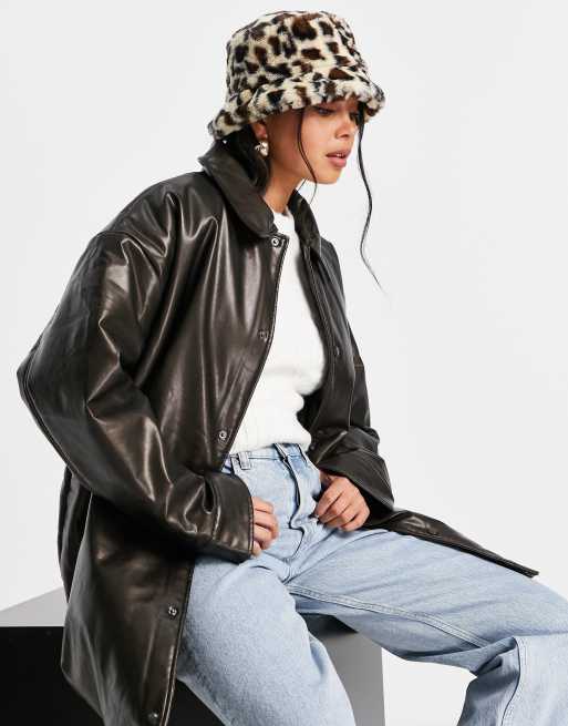 ASOS DESIGN - Bucket hat van imitatiebont met omgeslagen rand in luipaardprint, 3 van 4