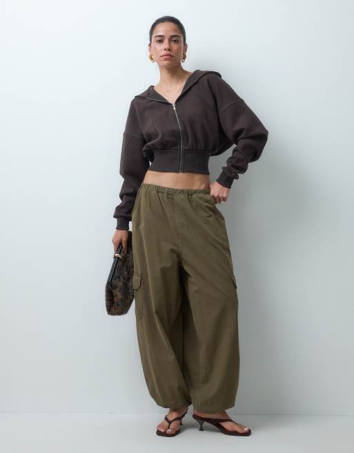 ASOS DESIGN bukser med ballonkant og cargolommer i khaki, 2 af 5