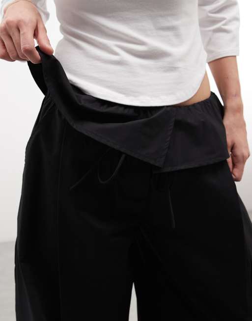 ASOS DESIGN bukser med foldover-taljedetalje i sort, 3 af 5