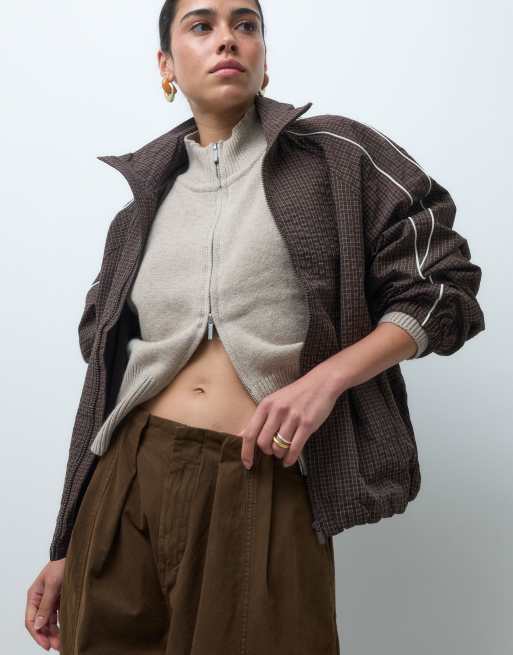 ASOS DESIGN bukser med plisseret linning i chokolade, 3 af 5