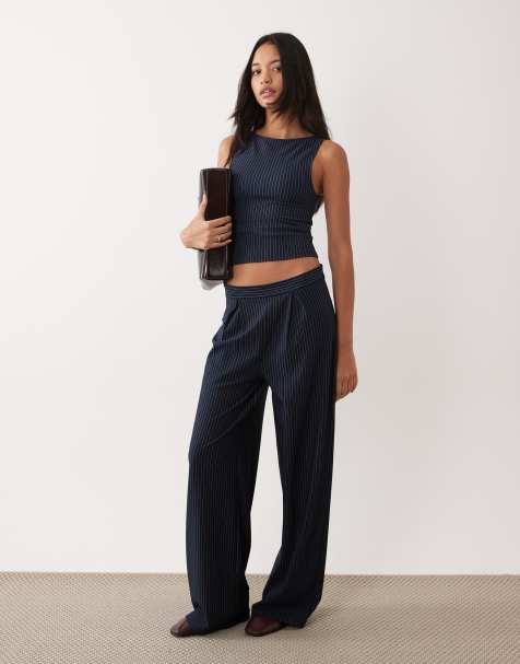 ASOS DESIGN – Bundfaltenhose in Marineblau gestreift mit weitem Bein, Kombiteil - view 1