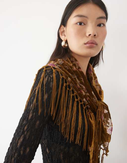 ASOS DESIGN burnt out velvet tassel triangle scarf, 2 of 5