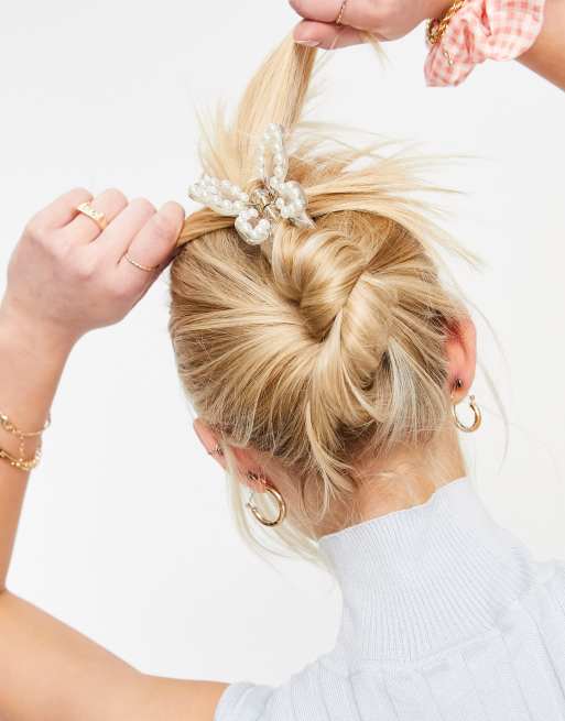 ASOS DESIGN butterfly hair clip claw with pearls, 3 of 4