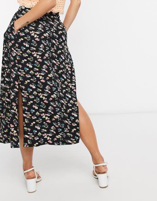 Button-front midi skirt outlet gap