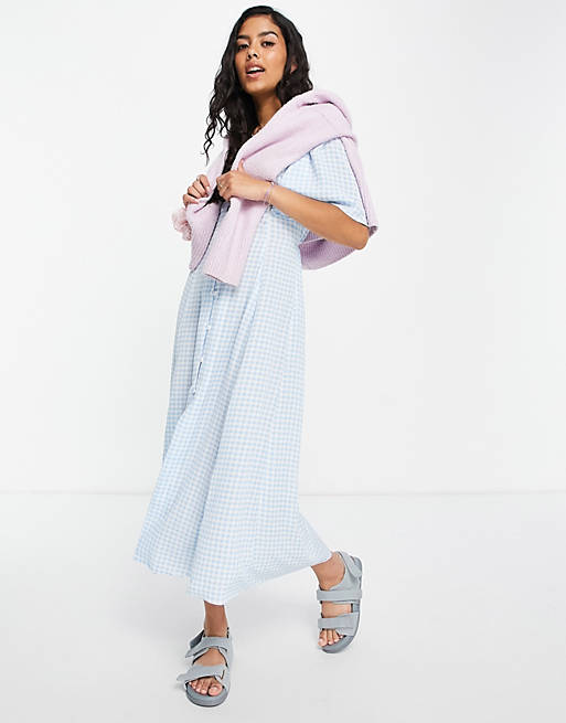  button through tie back midi tea dress with angel sleeve in blue gingham print 