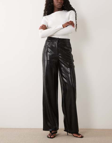 ASOS DESIGN byxa med croc-läderlook och vida ben i svart - view 1