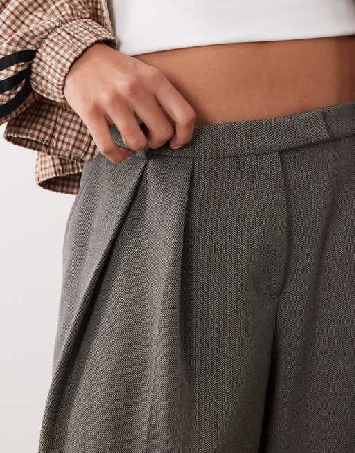 ASOS DESIGN byxa med veckdetalj och oversize skräddad passform i grått, 4 av 5