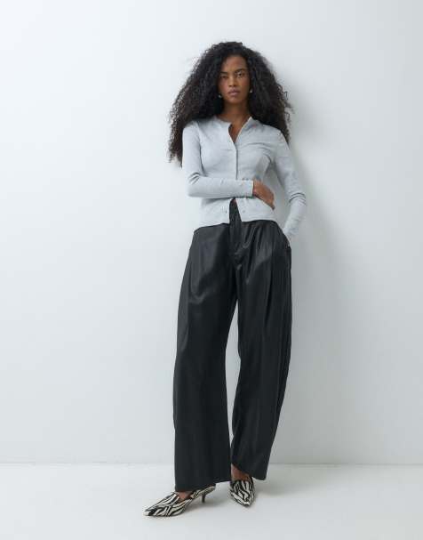 ASOS DESIGN byxor i wide leg med sidveck och belagd finish i svart - view 1