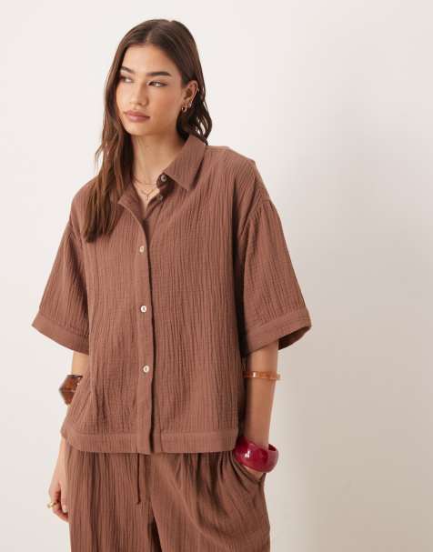 ASOS DESIGN – Callie – Moccabrun strandskjorta i tunn bomullsväv med korta ärmar - view 1