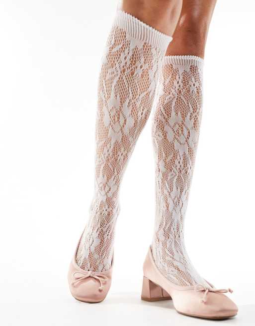 ASOS DESIGN - Calzini al ginocchio bianchi in pizzo 