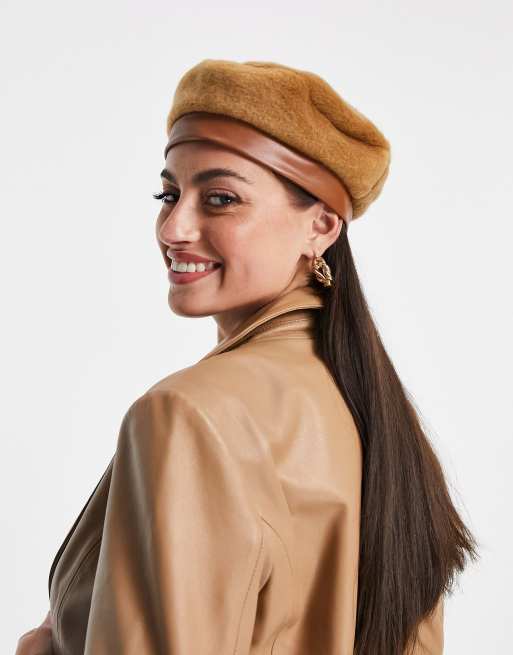 ASOS DESIGN – Camelowy futerkowy beret z poliuretanowym paskiem, 2 z 4