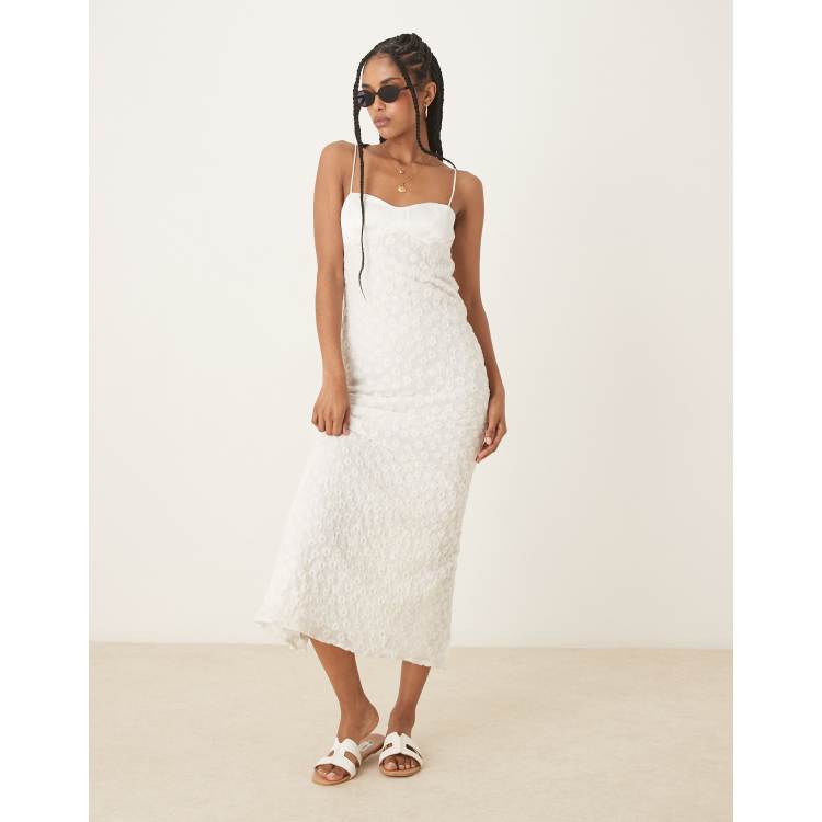 【MQ】Daisy Cami Dress ASOS DESIGN cami dress with daisy embroidery & contrast