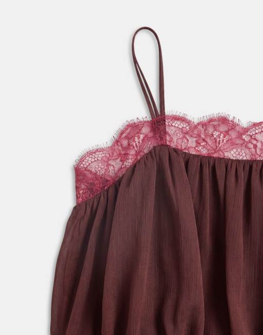 ASOS DESIGN cami-playsuit med blondedetaljer i burgundy, 9 af 10