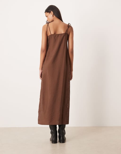ASOS DESIGN cami square neck crinkle satin lace detail maxi dress in chocolate, 2 of 4