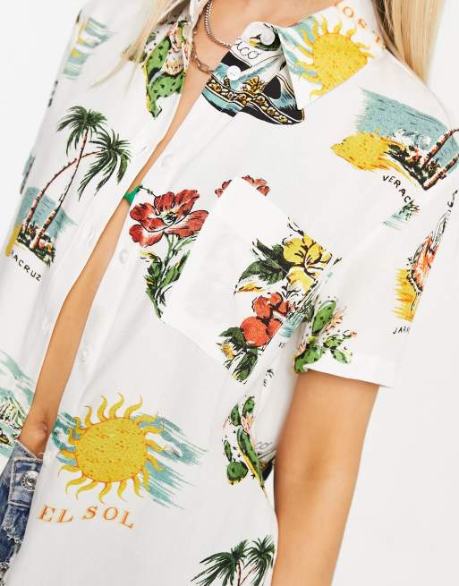 ASOS DESIGN - Camicia a maniche corte con stampa di cartoline di vacanze, 2 di 4