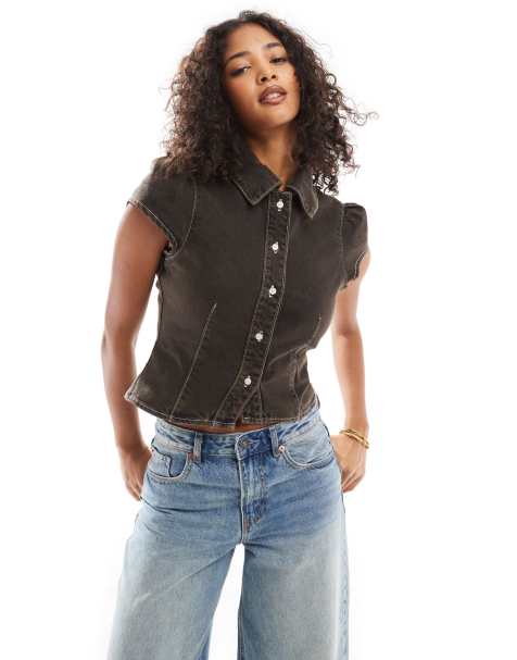 ASOS DESIGN - Camicia aderente in denim con tinta marrone - view 1