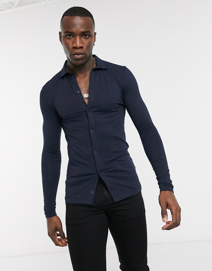 ASOS DESIGN - Camicia attillata a maniche lunghe in jersey organico blu navy