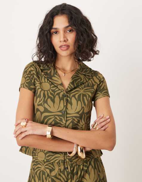 ASOS DESIGN - Camicia attillata kaki a fiori con rever in coordinato - view 1
