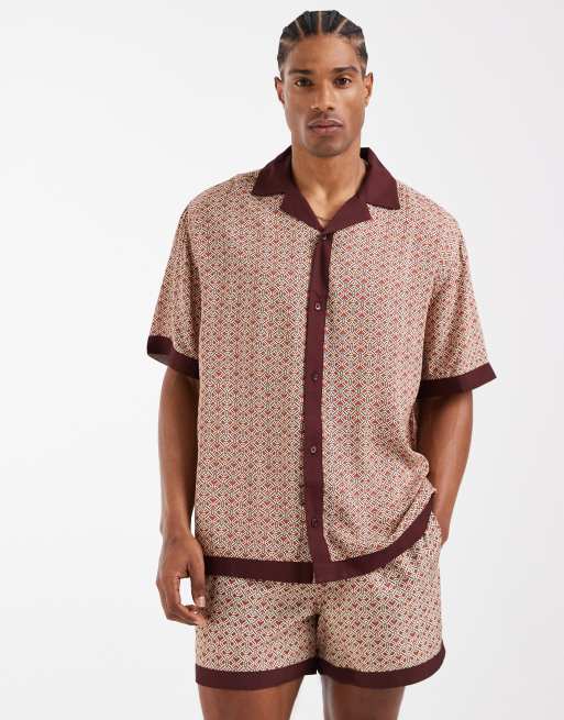 ASOS DESIGN - Camicia comoda arancione con stampa geometrica e bordo a contrasto con rever in coordinato, 3 di 5