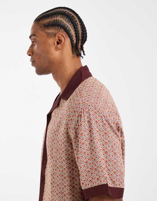 ASOS DESIGN - Camicia comoda arancione con stampa geometrica e bordo a contrasto con rever in coordinato, 4 di 5