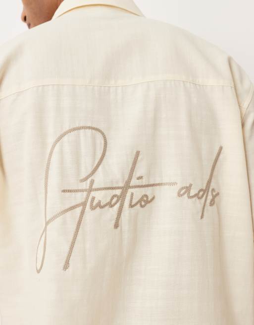 ASOS DESIGN - Camicia comoda beige con stampa sul retro, 5 di 5