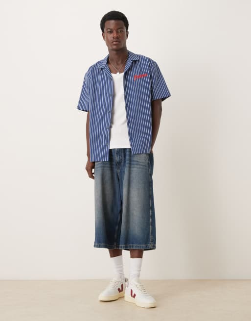 ASOS DESIGN - Camicia comoda blu a righe con ricamo sul petto e rever, 2 di 5
