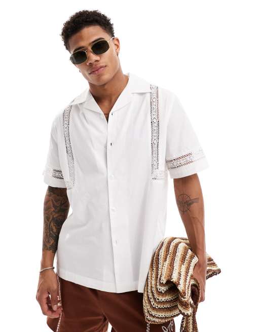 ASOS DESIGN - Camicia comoda con rever bianca in popeline con inserti all'uncinetto