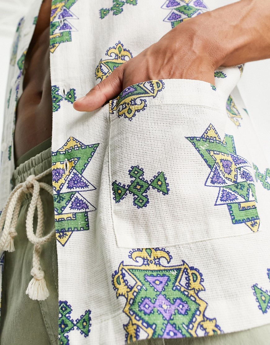 Camicia comoda con rever testurizzata con stampa azteca-Bianco - ASOS DESIGN Camicia donna  - immagine2