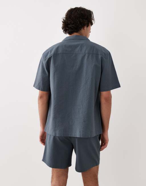 ASOS DESIGN - Camicia comoda in seersucker blu navy con rever in coordinato, 4 di 5