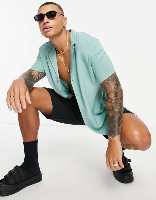 ASOS DESIGN - Camicia comoda in viscosa con colletto rever verde-azzurro chiaro