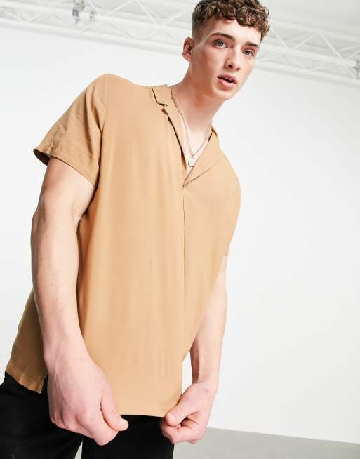 ASOS DESIGN - Camicia comoda in viscosa marrone con colletto a rever